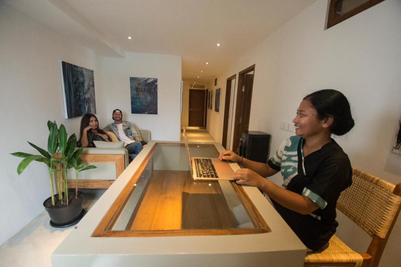 Legends Beachfront Resort Uluwatu Extérieur photo