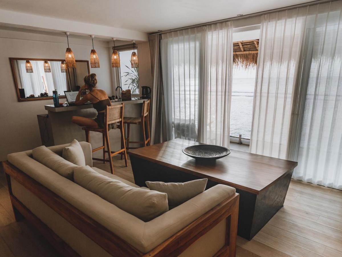 Legends Beachfront Resort Uluwatu Extérieur photo