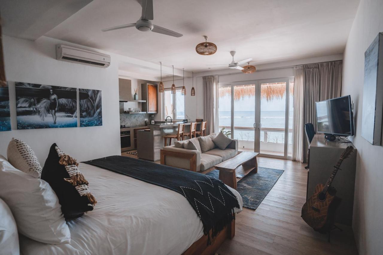 Legends Beachfront Resort Uluwatu Extérieur photo