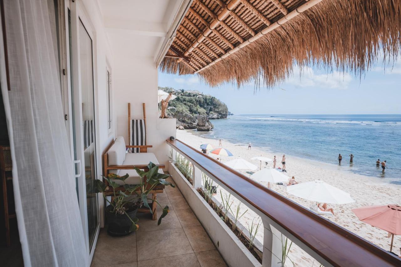 Legends Beachfront Resort Uluwatu Extérieur photo