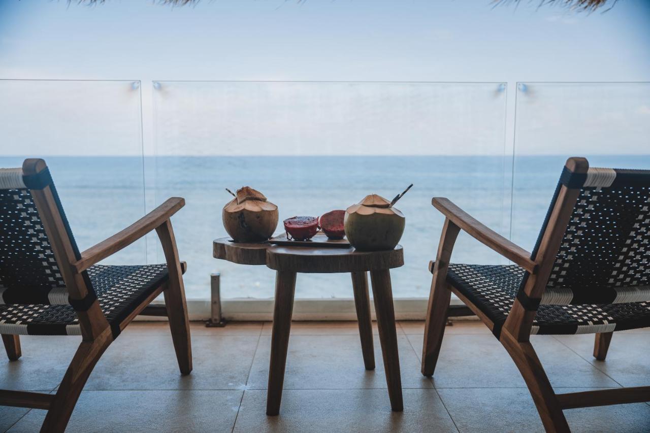 Legends Beachfront Resort Uluwatu Extérieur photo